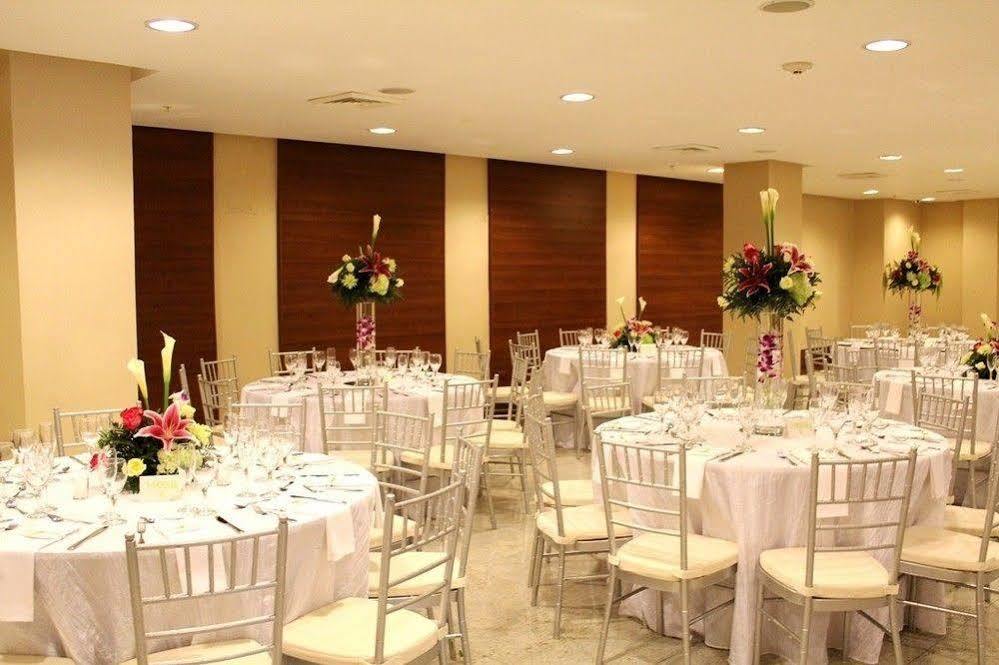 Torres De Alba Hotel & Suites Ciudad de Panamá Exterior foto