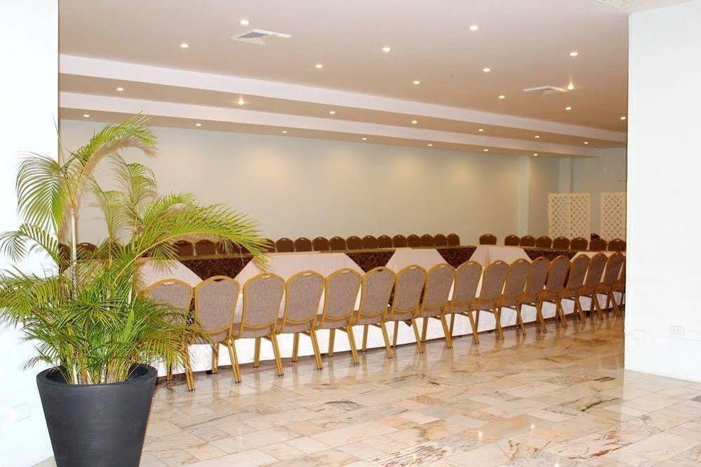 Torres De Alba Hotel & Suites Ciudad de Panamá Exterior foto